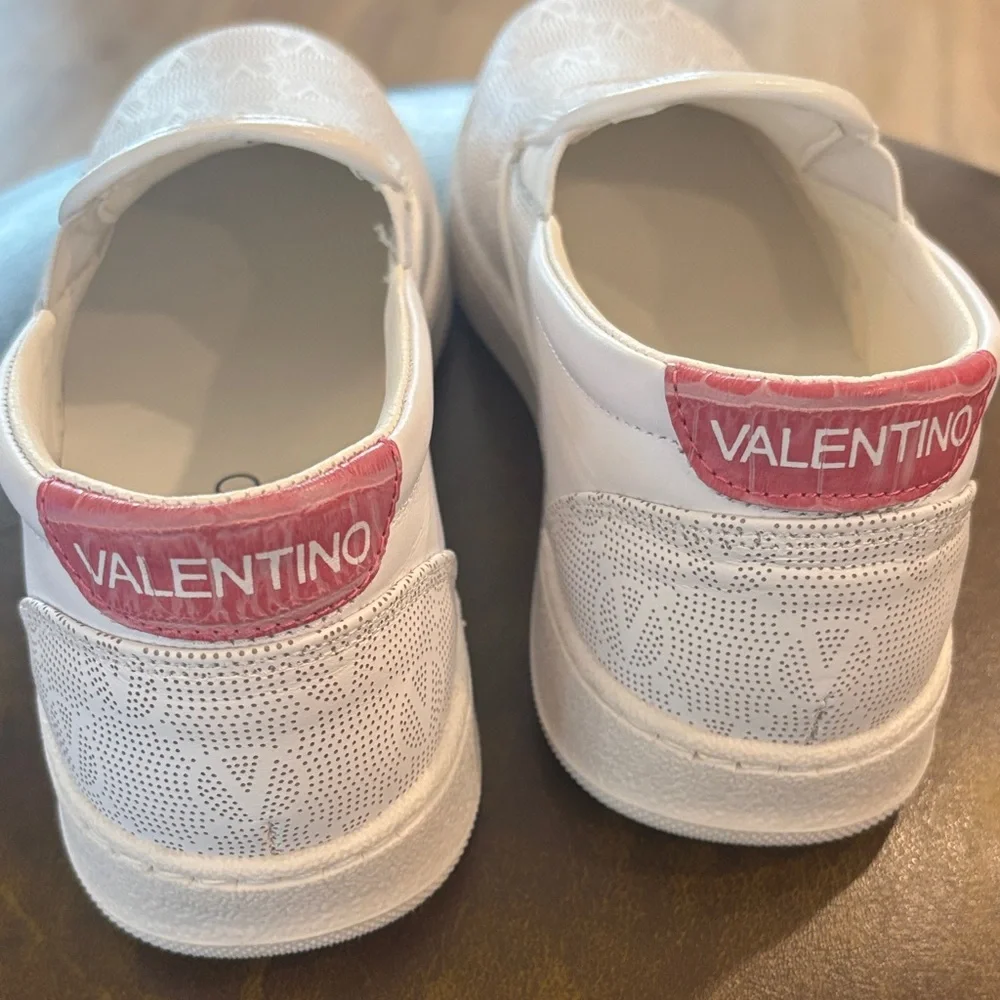 Valentino White and Pink Textured Slip-On BRAND NEW - Picture 6 of 8